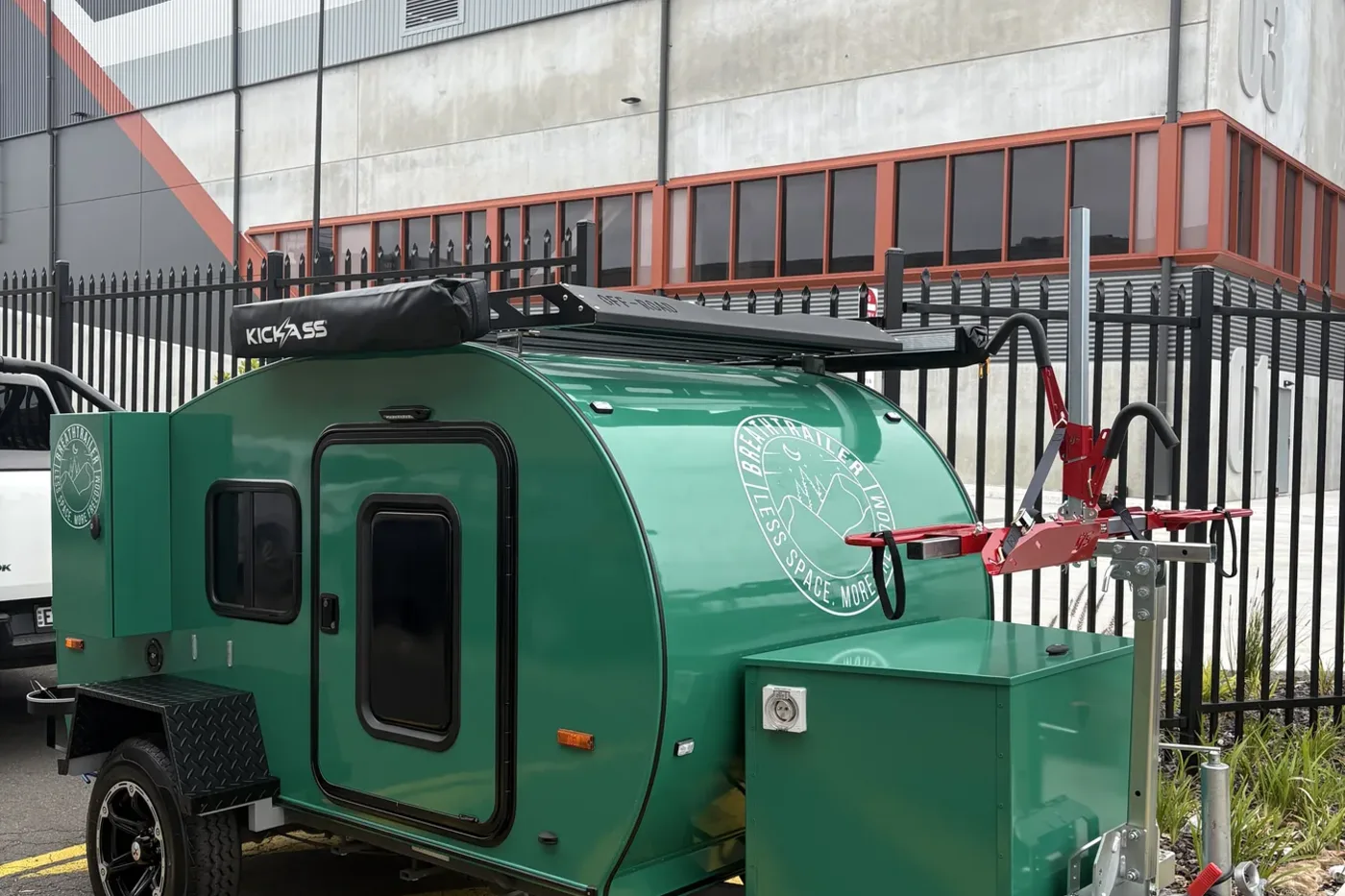 Breath Essential in forest green with rooftop awning