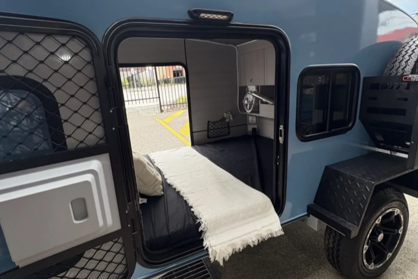 Breath Ultra sleeping cabin through the side door