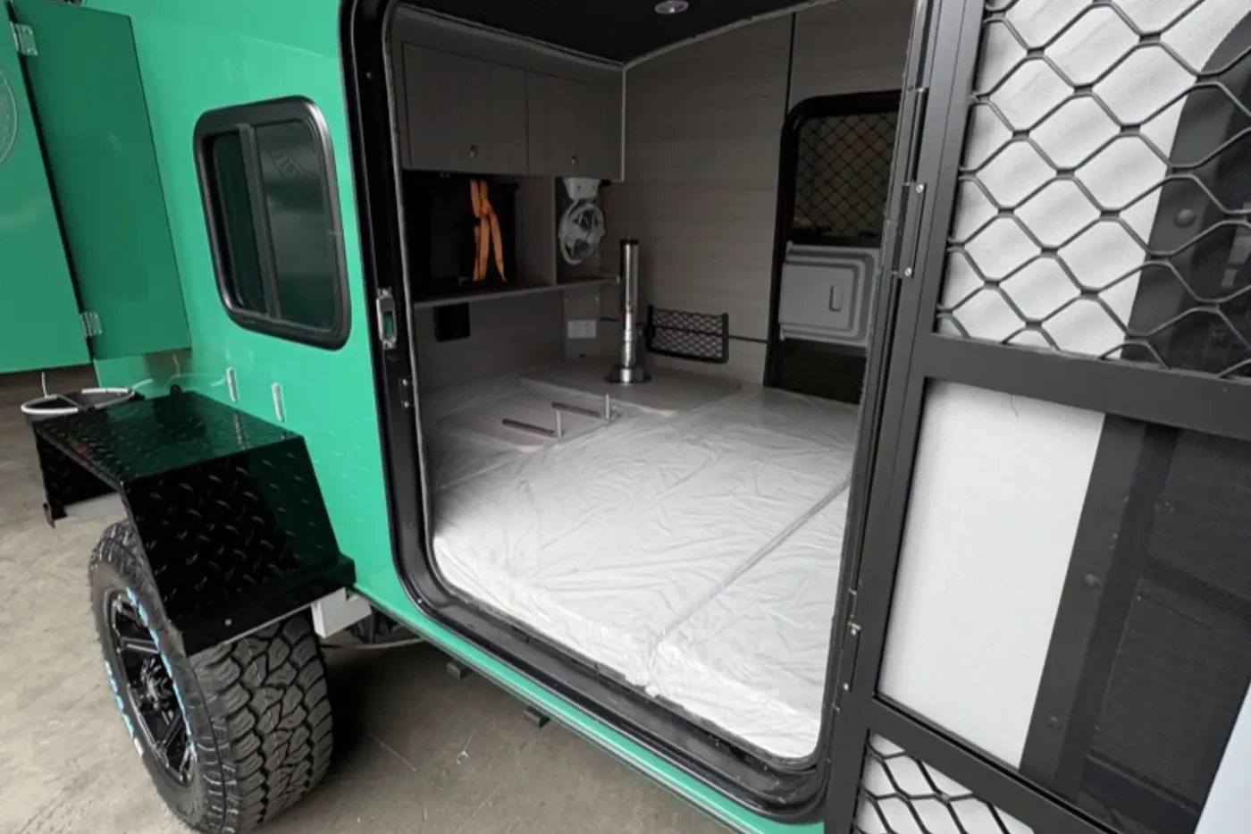 Breath Ultra interior with mattress and shelving