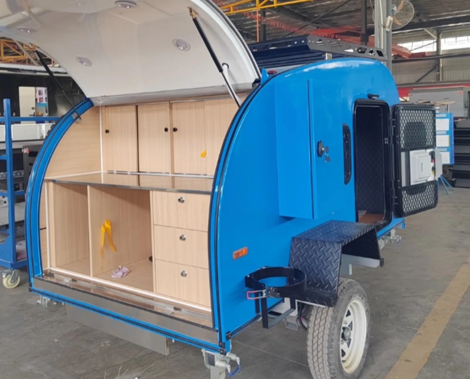 Breath Ultra blue hatch open warehouse