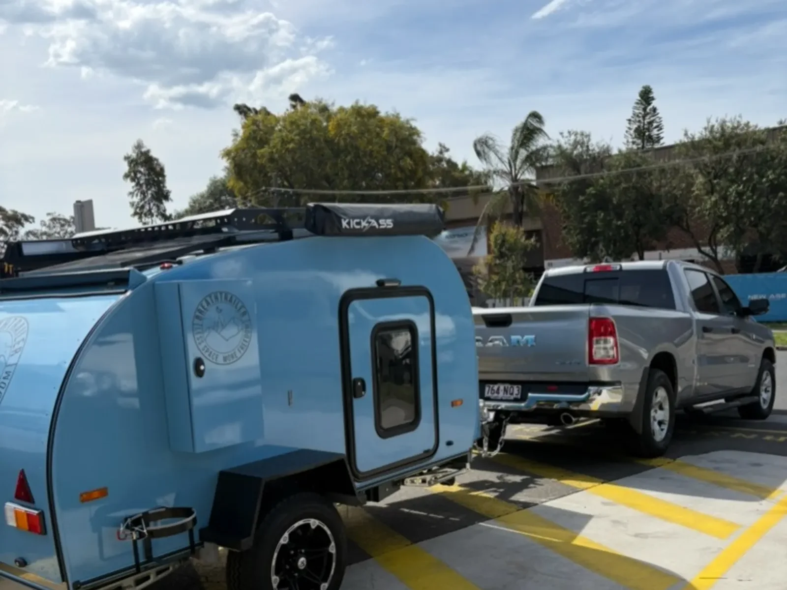 Breath Ultra blue towed by RAM